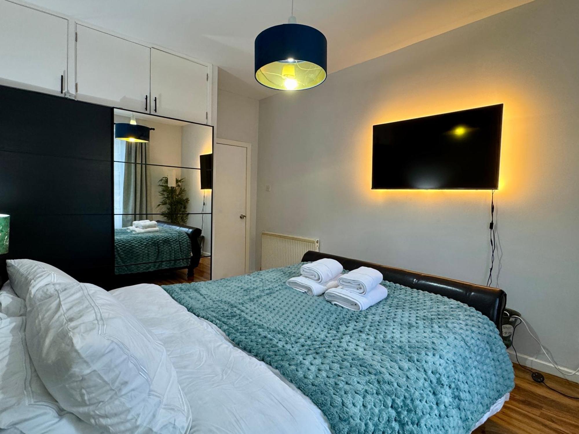 Stylish 2br Flat In The Centre Of Old Town Apartment